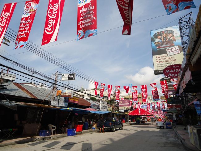 <br />早速カオサンロードへ。<br /><br />あ〜店が開いてないΣ(ﾟдﾟlll)<br /><br />もしかして水かけ祭りのためか・・・