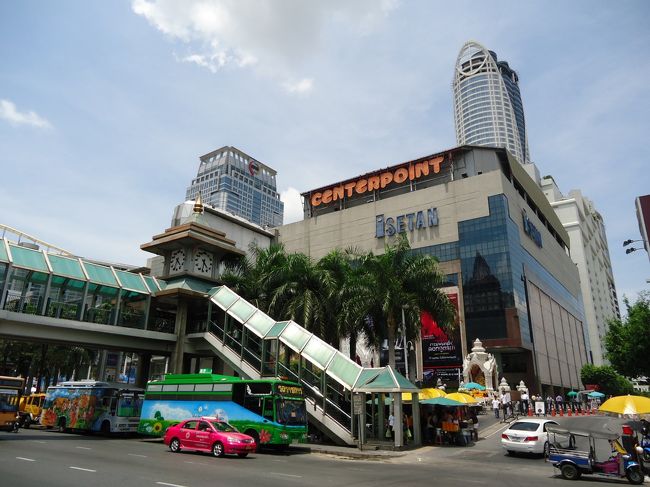 <br />あっあれは伊勢丹だ〜と<br /><br />バスが間違ってなかったことにホッ(^_^)