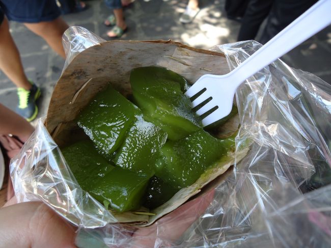 <br />日本のくず餅みたいで美味しかったです。