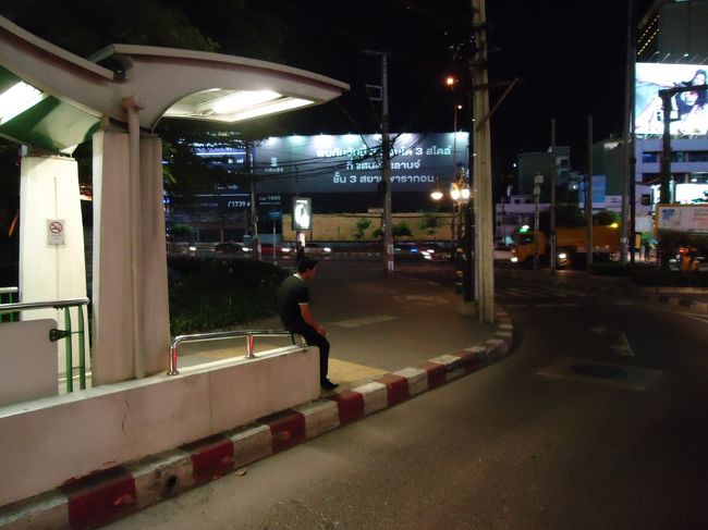 <br />車窓から。<br /><br />背中がなんとも言えず(*´д｀*)