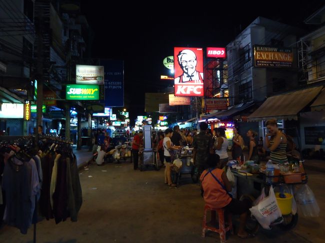 <br />カオサンもいつもどおりにもどったな〜<br /><br />明日カオサンでショッピングだあ〜と<br /><br />GH帰る途中で明日の計画をねってました。<br /><br />明日の深夜帰国だと思ってましたー(^^;