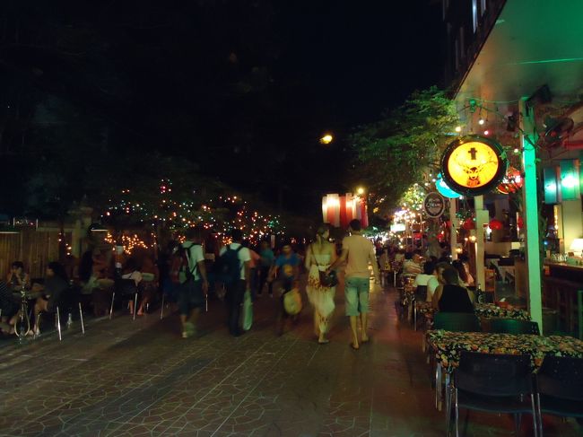 <br />明日はちょっと気になってる屋台でごはん食べよう<br /><br />などと計画しながら<br /><br />日記をみて明日帰国だな( ﾟｰﾟ)( ｡_｡)<br /><br />そう確認を何度もしてたのにー