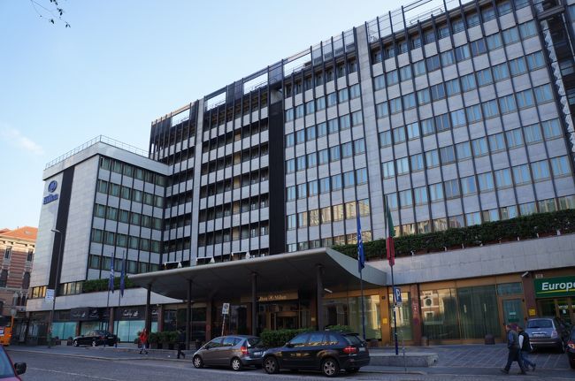 お世話になるのは“Ｈｉｌｔｏｎ　Ｍｉｌａｎ”。<br />駅から徒歩約５分の便利な駅近ホテル。