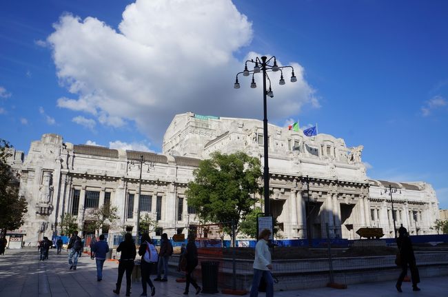 さっ、早速街散策へ繰り出そう！<br />まずは、駅で地下鉄・トラム・バスの２日券をＧｅｔ！