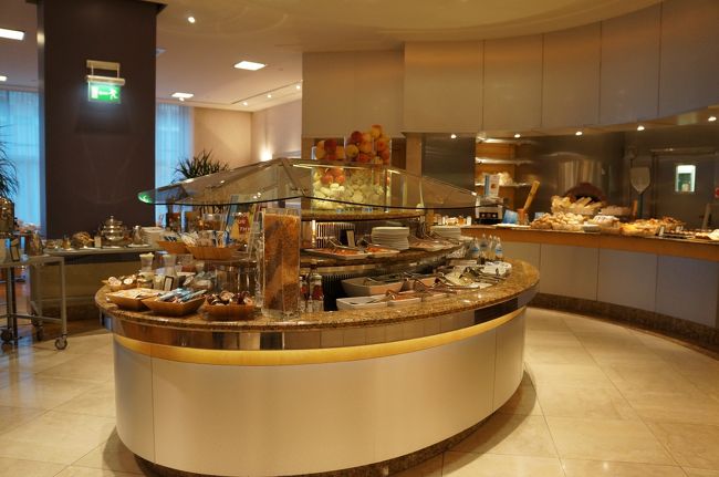 ☆５日目☆<br /><br />まずは朝食からスタート！<br />ここの朝食が４都市の中でダントツ１番良かった☆<br />朝から目移りして、時間がかかり過ぎ（笑）