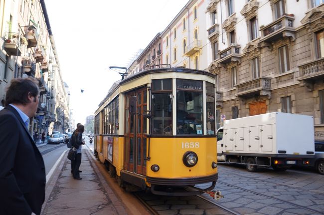トラムがきたよー。<br />この街並みと合ってるよね！