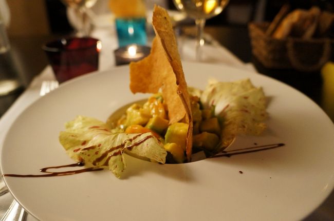 海老とアボカドのサラダ。<br />さっぱりしててこれもグー！