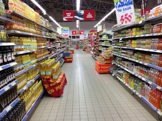 お客さんがいない！！<br /><br /><br /><br />現地のお客さんはいなくて、私達ともう一つのチャイニーズのグループしかいなかったと思う。<br /><br /><br /><br />これでやっていけるのかしら？