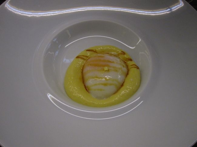 ９品目。美味しかったのですが、ワインには、ちょっと合わないですね〜残念です。