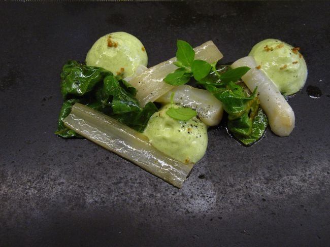 １３品目。野菜たっぷりで、胃にもたれないフレンチです。