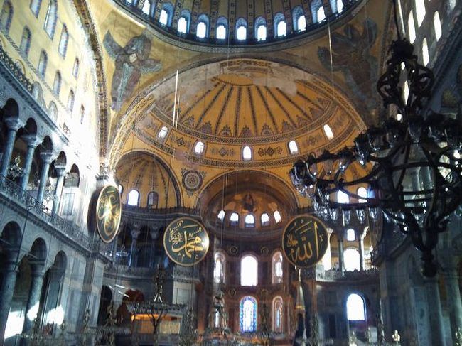 正直写真でみるのと実際見るのとでは迫力が・・・。<br />とにかく広さ・綺麗さで圧倒されます(　ﾟдﾟ)