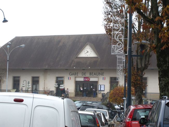 ボーヌに到着。いよいよ前回行ってみたかったのに、タイミング悪くワインツアーを申し込んでしまって、行けなかった、新酒の利き酒に行ってみたいと思います。