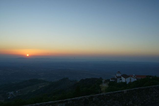 テラスから外を見るとちょっと日が昇ってきてしまっていました。 <br /><br />