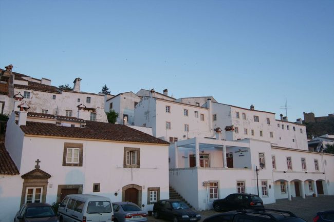 急いで外に出て日の出を見に行きます。