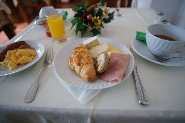 朝食は、ビュッフェスタイルで色々なものが食べられたけど、お客さんが自分を含めて２名しかいなかったのでちょっと寂しかったな。 <br /><br />