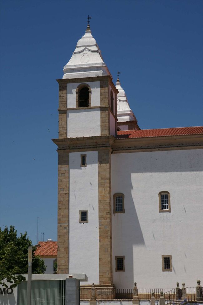 最後にもう一度町を回って、町の中心部の教会を訪ねて、暑かったので観光終了。 <br /><br />