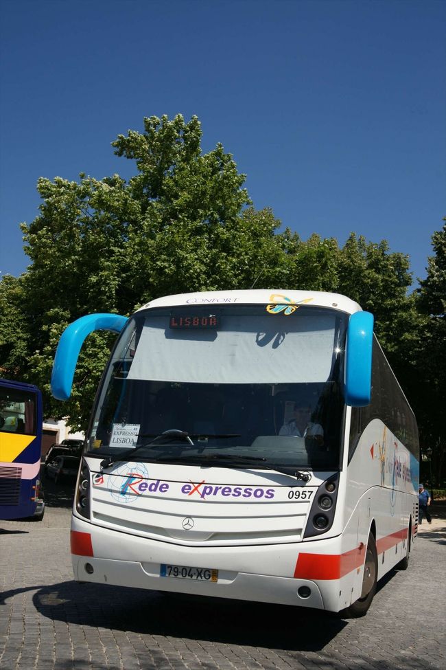 バスに乗り込んでリスボンへ。もうこのバスへ乗り込めば勝手にリスボンまで行けるし、宿はホテルだから何もしなくていい、後は飛行機に乗ればハンブルクで友達に会える。そうすればもう楽チンと思えたので、気が抜けました。 <br />