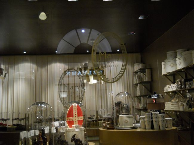 老舗中の老舗。<br /><br />他よりも少しお高め。<br /><br />ドリンクのホットチョコレート3ユーロは納得。