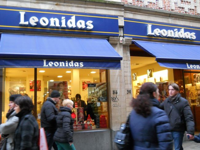 レオニダスのプラリネを試食しちゃったのが運のつき。<br /><br />またまたガッツリ購入。