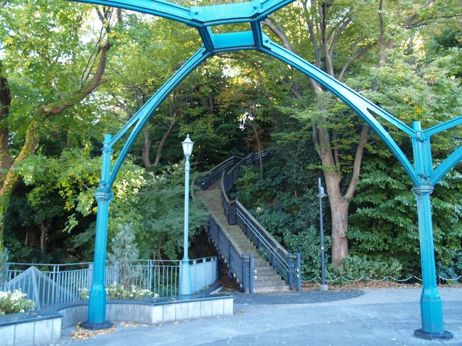 フランス山（港の見える丘公園） - 横浜線沿線散歩 公園探訪