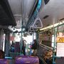 香港空港から香港の町中までは、バスで行きます 