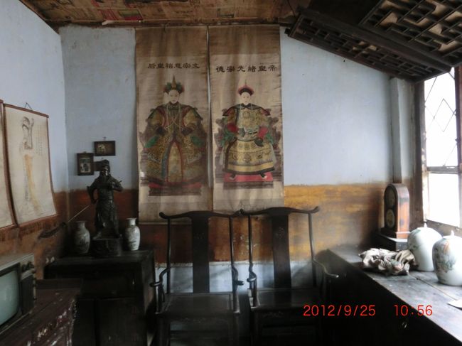 西太后６５歳の夏ここに来る<br />光緒帝２５歳の夏一緒に来る <br /><br />最後まで光緒帝は西太后に逆らえず<br />西太后の死ぬ一日前に・・・毒殺される？ <br /><br />光緒帝：1908年11月14日、死亡、満37歳<br />西太后：1908年11月15日、死亡、満72歳 <br /><br />