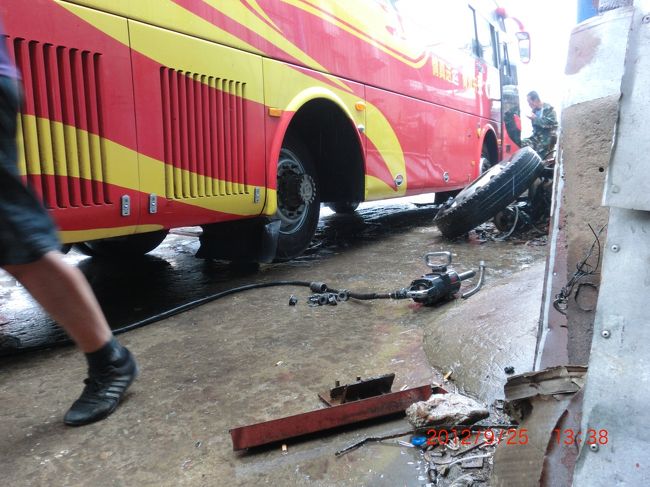 後は取り付けてボルト締めて完了 <br /><br />計３５分くらいで無事終了 <br /><br />