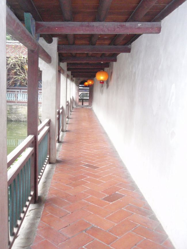 この廊下（１Ｆ）は男性用。<br />上の廊下は女性用と決まっていたそうです。<br />