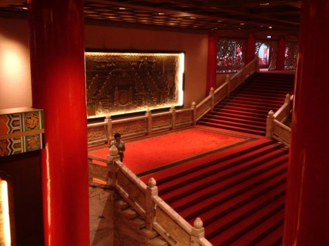 写真を撮りまくるおのぼりさん母娘ｗｗ<br />