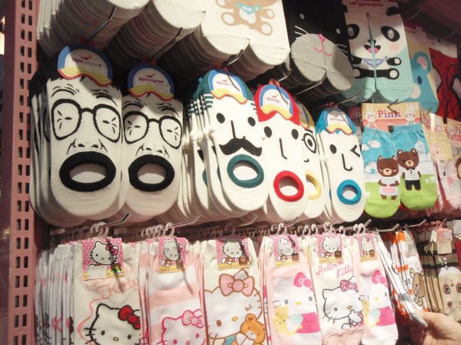 いつも気になる靴下たち。