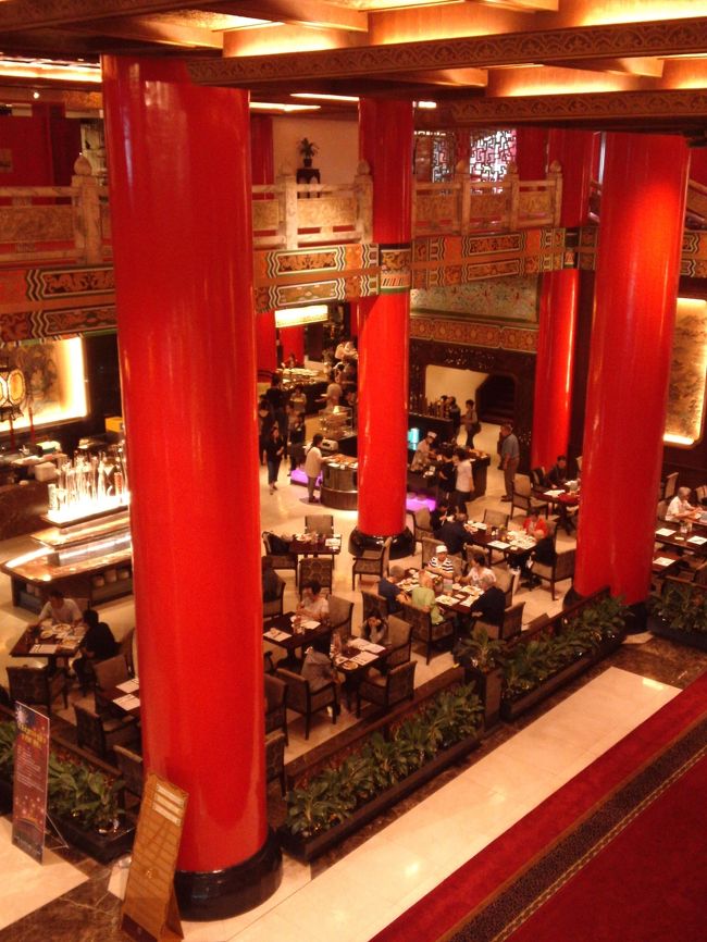 気を取り直して、朝食ビュッフェです♪<br />広ーい！<br />食べ物もたくさんありました。<br />パンケーキを焼いてくれるようですが、これから行くところがあるので控えめに・・・