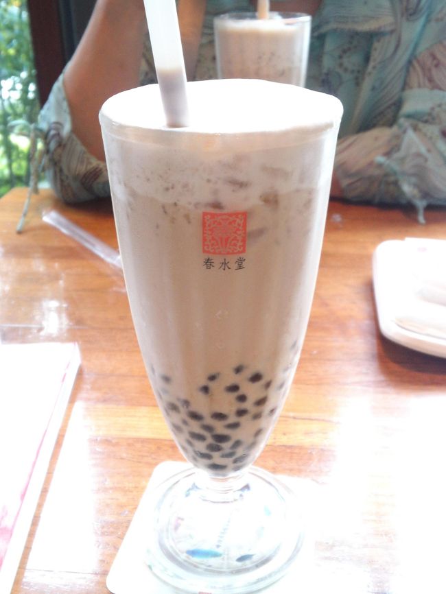 中山に移動して、タピオカミルクティーで一休みです。<br /><br />このあと楽天養生会館に行き、全身をじっくりマッサージしてもらい、母念願の角質取りを受けました。<br />ごりごり削れるうん十年分の角質に、母感動！