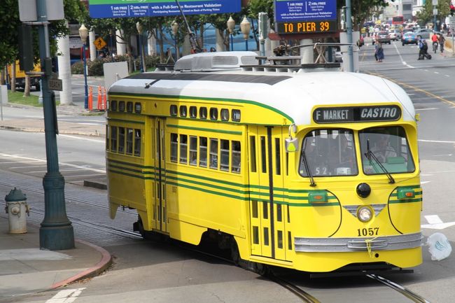 古い電車です。（たしか、ピアのそばです。）<br /><br />ということで、あとは飛行機に乗って帰国です。さようなら、サンフランシスコ。