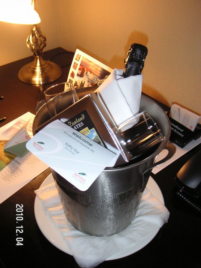 お部屋に入るとウエルカムシャンペンが用意されていました。 <br /><br />