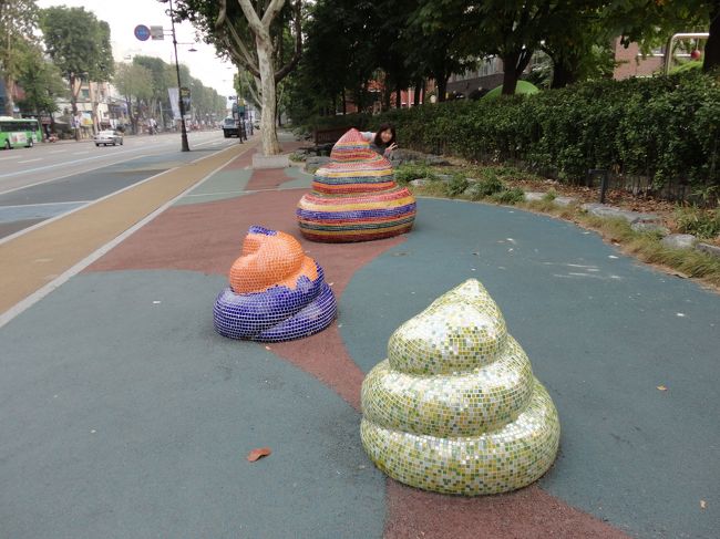 ２日目☆<br />明洞で朝食を食べるため、恵化駅へ。<br />ホテルからの道のり、いろんなオブジェ（？）がありました☆