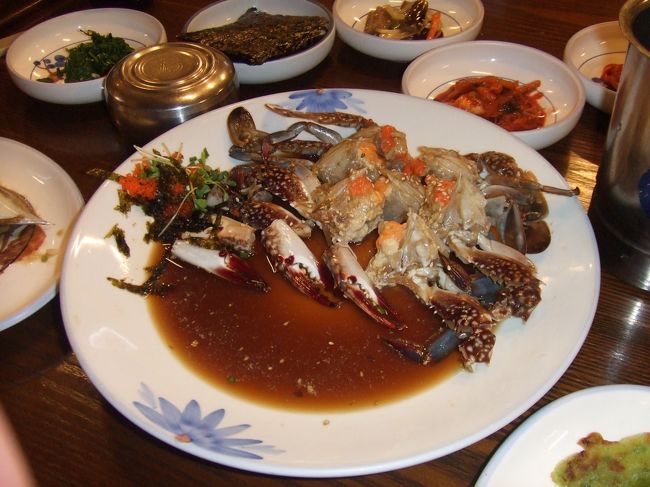 カンジャンケジャン、ウマー(ﾟдﾟ)！！<br />初めて食べたけど、めっちゃ美味しい(´∀｀)