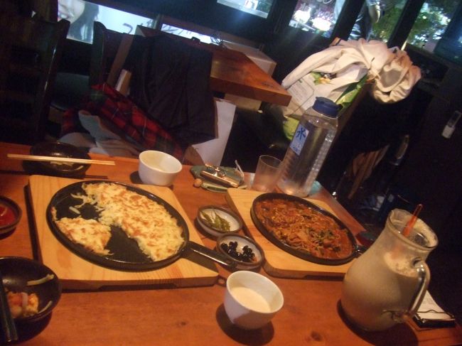 普通のマッコリ、コーヒーマッコリ、ザクロマッコリを注文☆