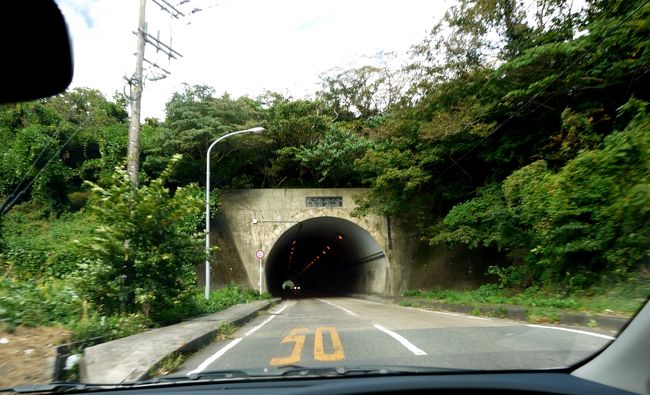 1526出発，対馬空港下のトンネル