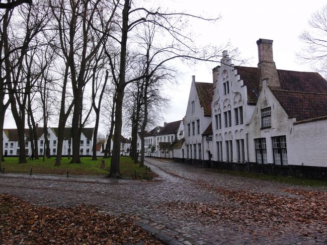 「フランドル地方のベギン会修道院群」　です。<br /><br /><br />「１３」　ある修道院の　「１つ」　です。<br /><br /><br />