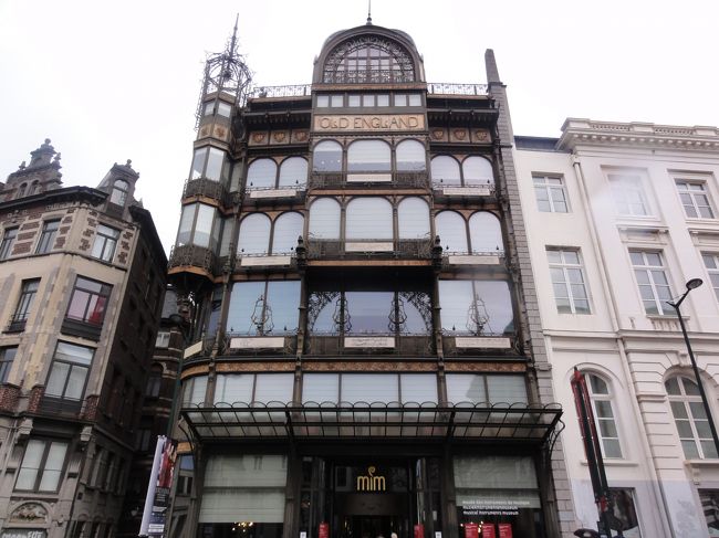 「楽器博物館」　です。<br /><br /><br />ここは思った以上に楽しかったです。