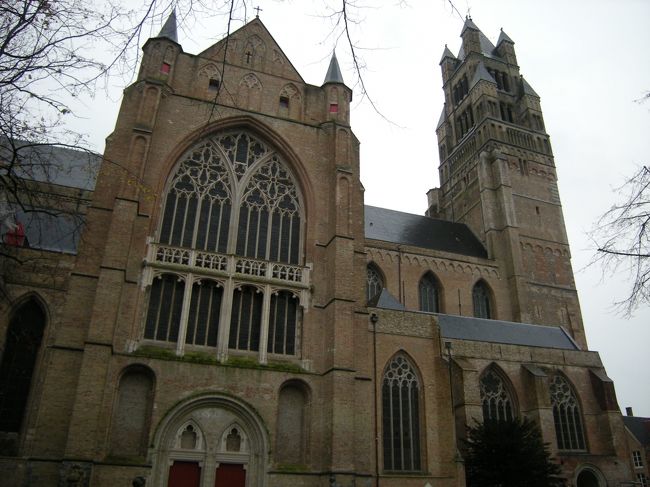 小雨になりました！！<br /><br />救世主大聖堂。