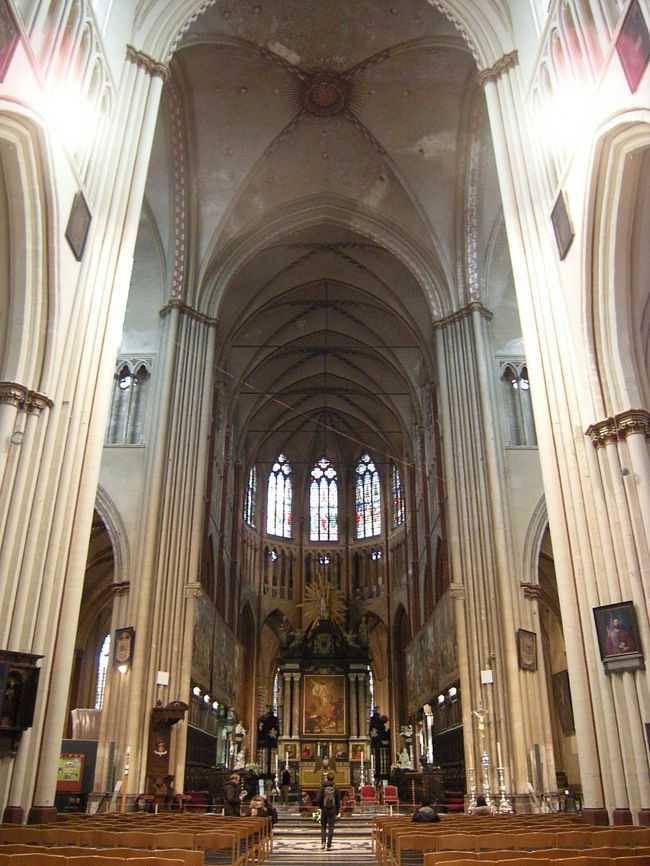 中に入ってみました！<br /><br />外から見るより、かなり広い！<br />