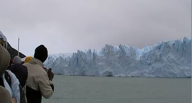 身を乗り出して撮影。