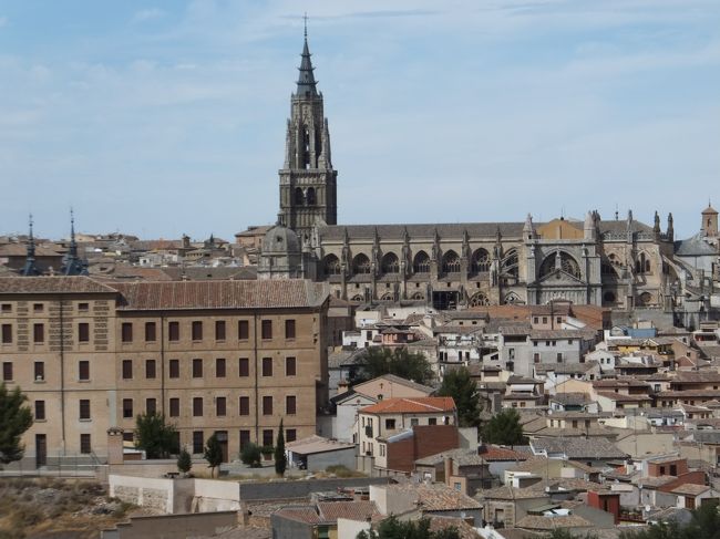 一番目立つのはやはりカテドラルでしょうか。<br />