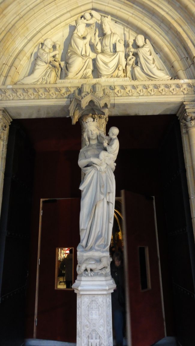 「一定のパリの名所」　を　「６日間」　自由に出入りできます。<br /><br /><br />「長い行列」　に並ばなくてもよく、「金銭的」　にもお得でした。<br /><br /><br />「エッフェル塔」　など使えない名所もあるので注意が必要。