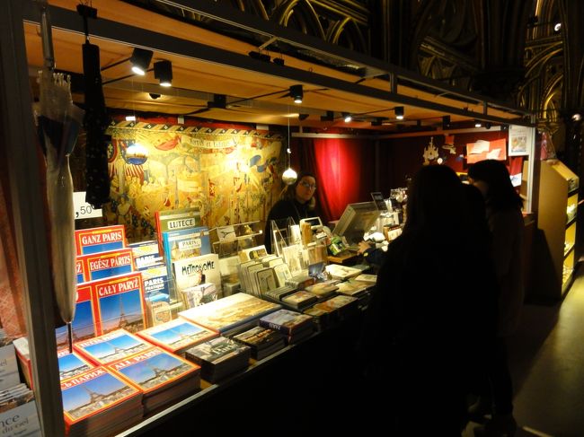 お土産も売ってます。