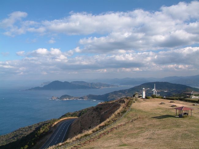 このあたりは日本海に突き出した台地となっている。<br />その上が千畳敷と称されている。