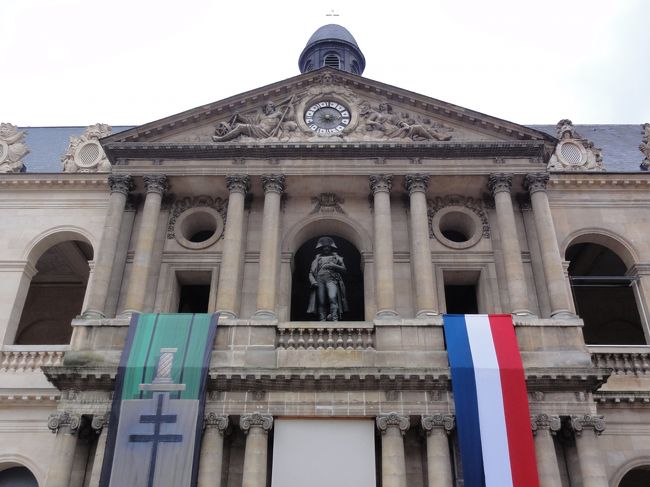 「ナポレオン像」　が見えました。