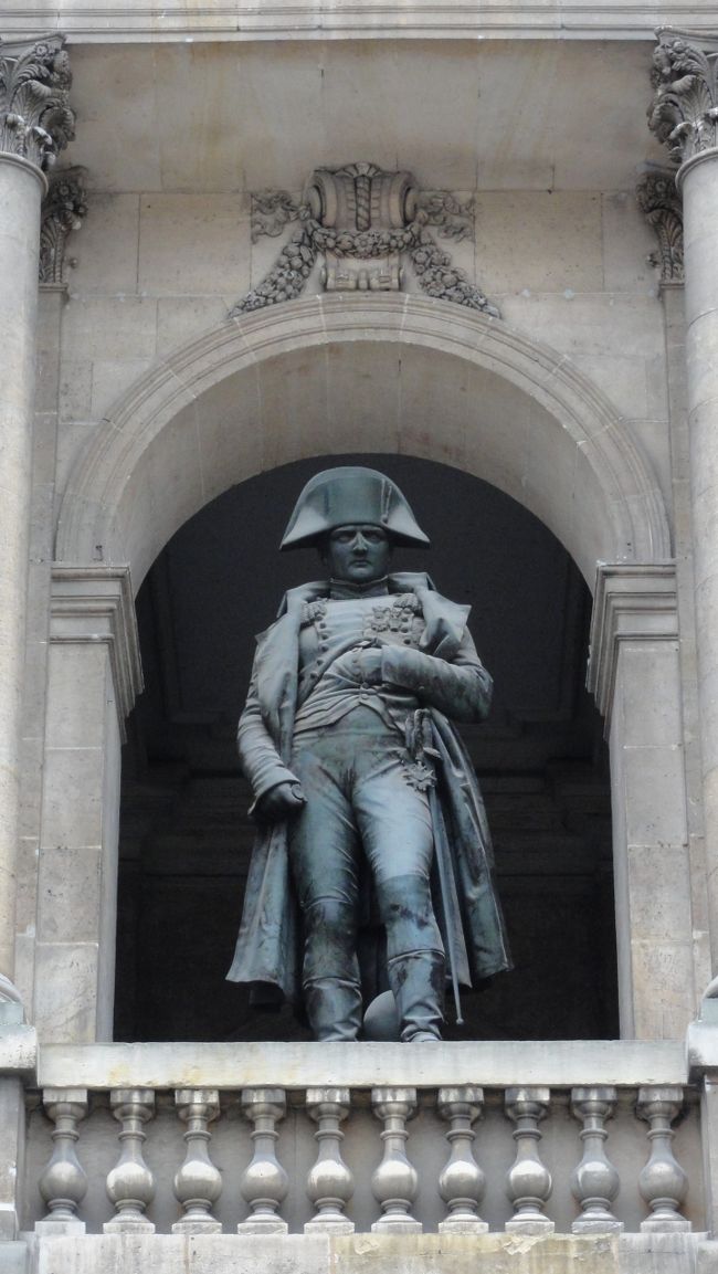 イメージ通りのナポレオン像です。