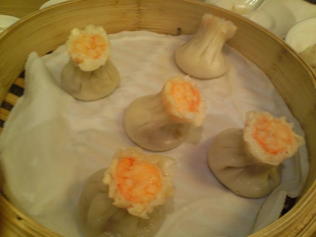 ２日目！<br />朝から鼎泰豊は定番化しつつあります。<br /><br />１０時ちょっと前に行くと、並ばずにするっと入れます♪<br />エビシューマイしか撮っていなかったよう（汗